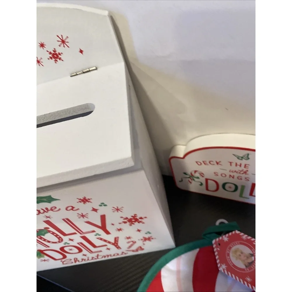 Candy Cane Wishes Dolly Parton Small Spice  Jars‎ Hand Wash Only